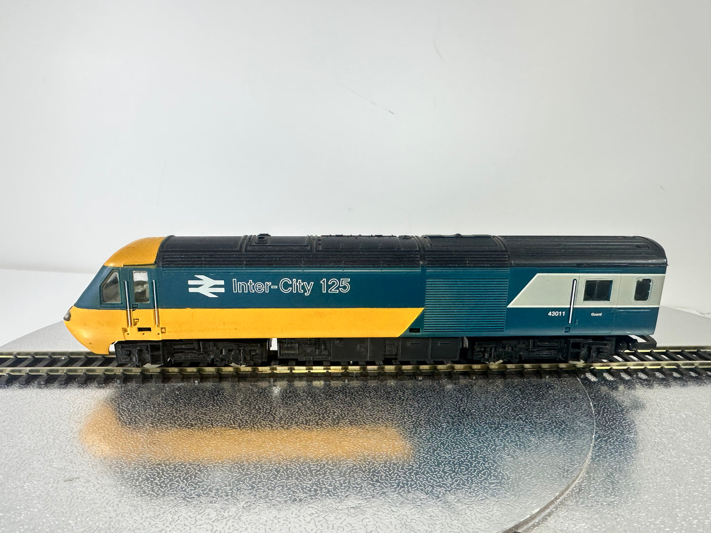 Hornby Class 43 HST Power Car and Dummy Car 'Inter-City 125' (OO)