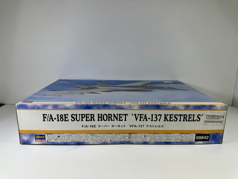 Revell 09842 F/A-18E Super Hornet 'VFA-137 Kestrels' 1:48 Scale