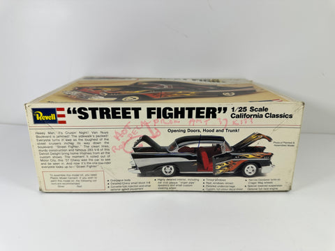 Revell 7306 Street Fighter, 1:25 Scale