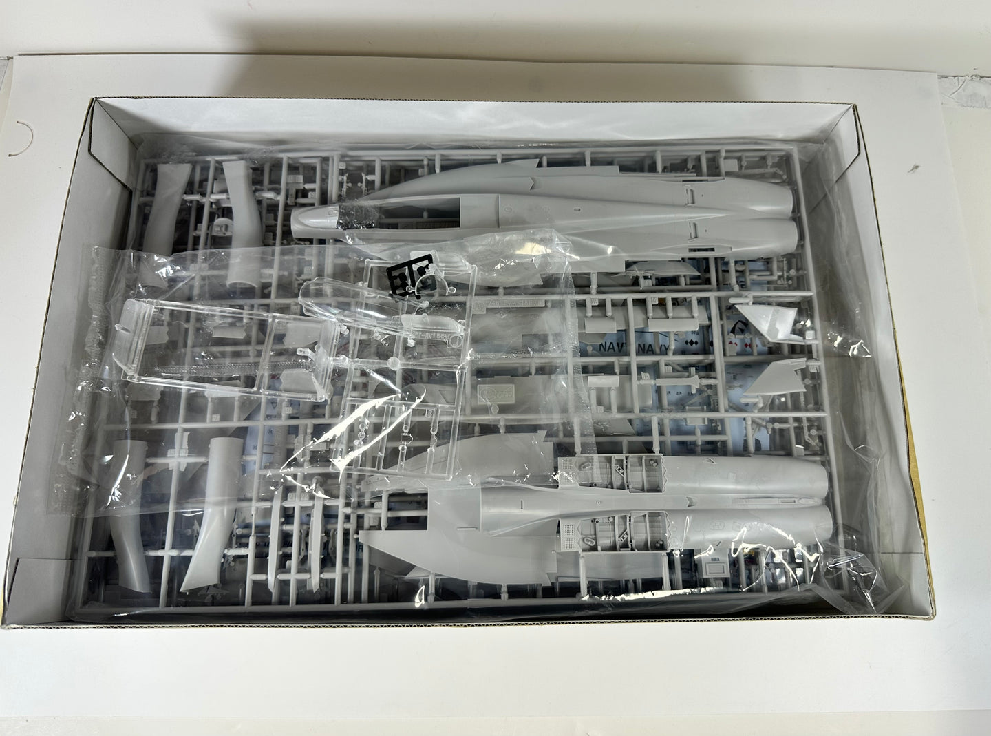 Revell 07238 F/A-18F Super Hornet, 1:48 Scale