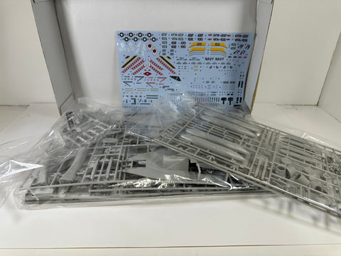 Revell 07238 F/A-18F Super Hornet, 1:48 Scale