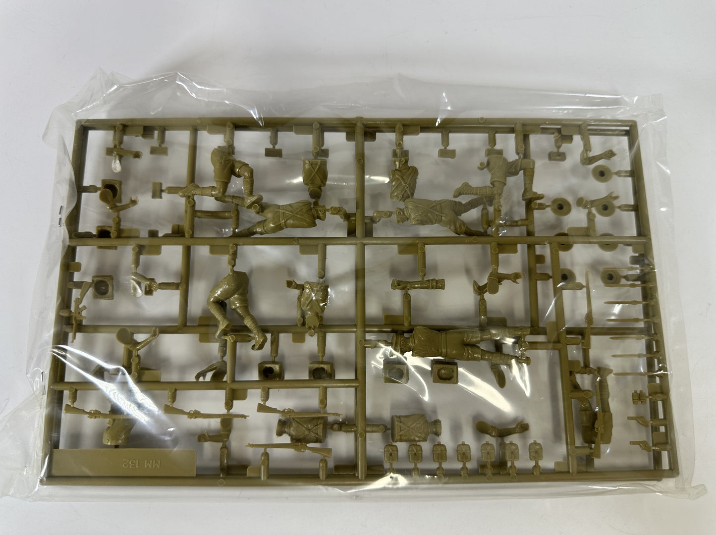Tamiya MM132 Military Miniatures 'British Eighth Army Infantry' (Desert Rat) 1:35 Scale