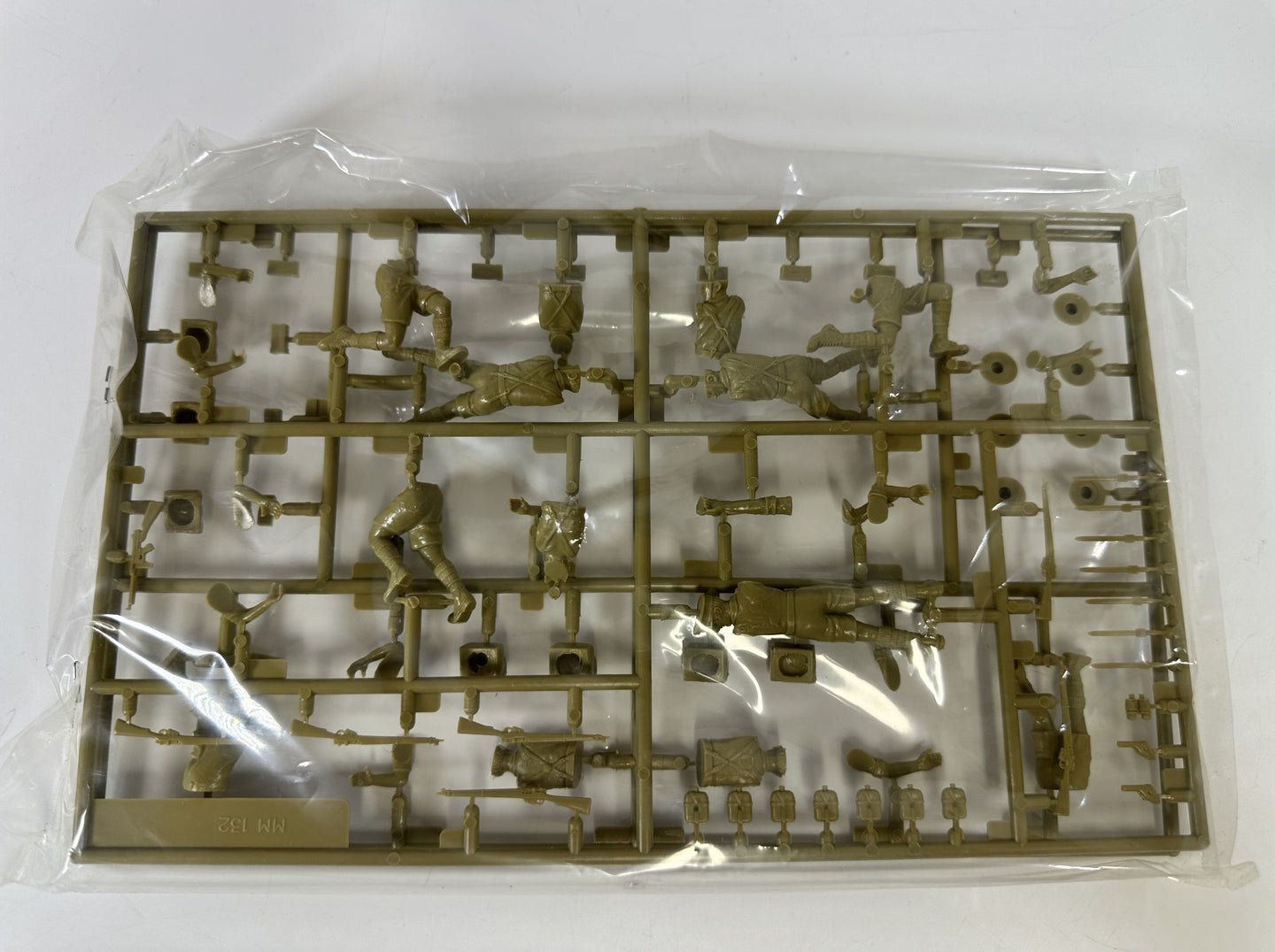 Tamiya MM132 Military Miniatures 'British Eighth Army Infantry' (Desert Rat) 1:35 Scale