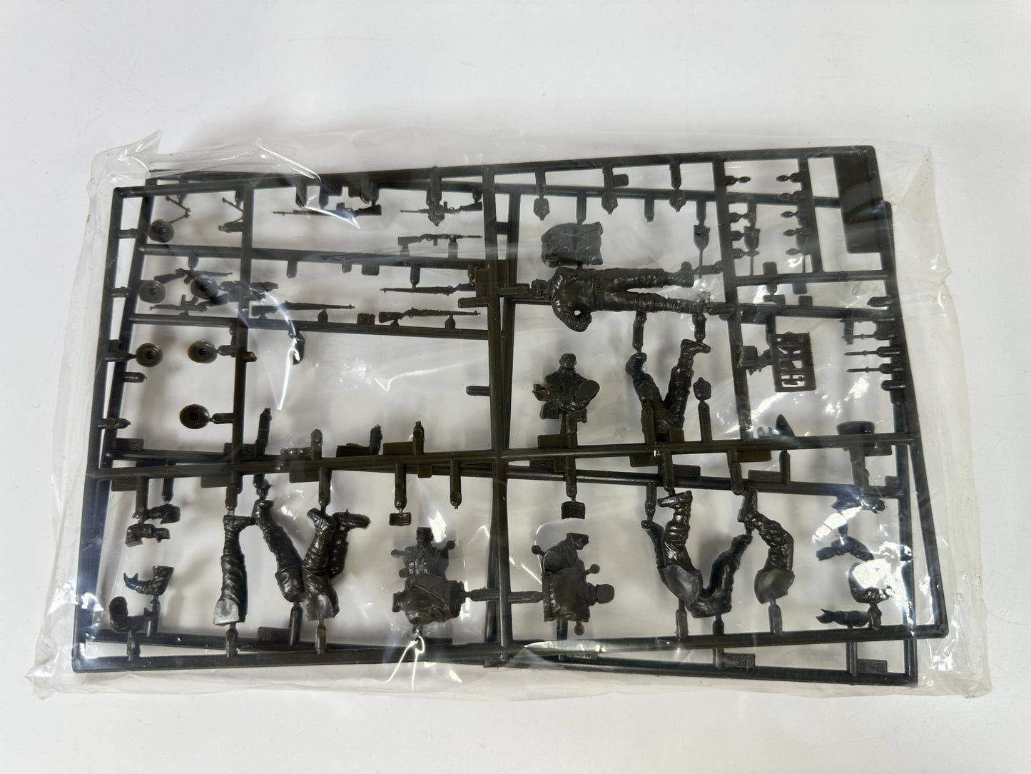 Tamiya 3548 Military Miniatures U.S. Infantry (West European Theater) 1:35 Scale