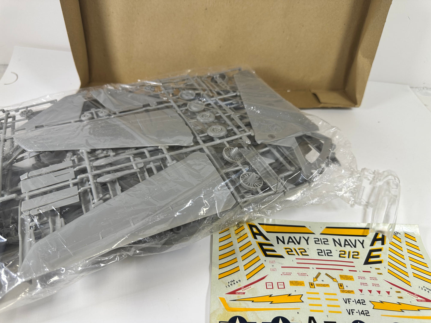 Monogram 5803 F-14A Tomcat, 1:48 Scale