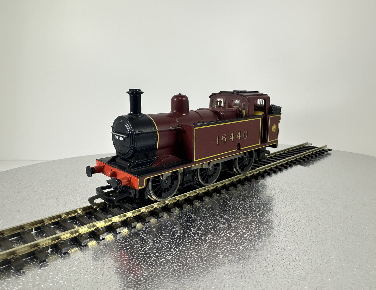 SHL2027 - Hornby - 3F Jinty, DCC Fitted (Steam) (OO)