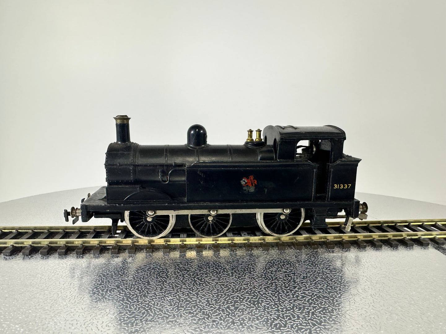 SHL2028 - Hornby Dublo - 0-6-0 Tank Engine (Steam) (OO)