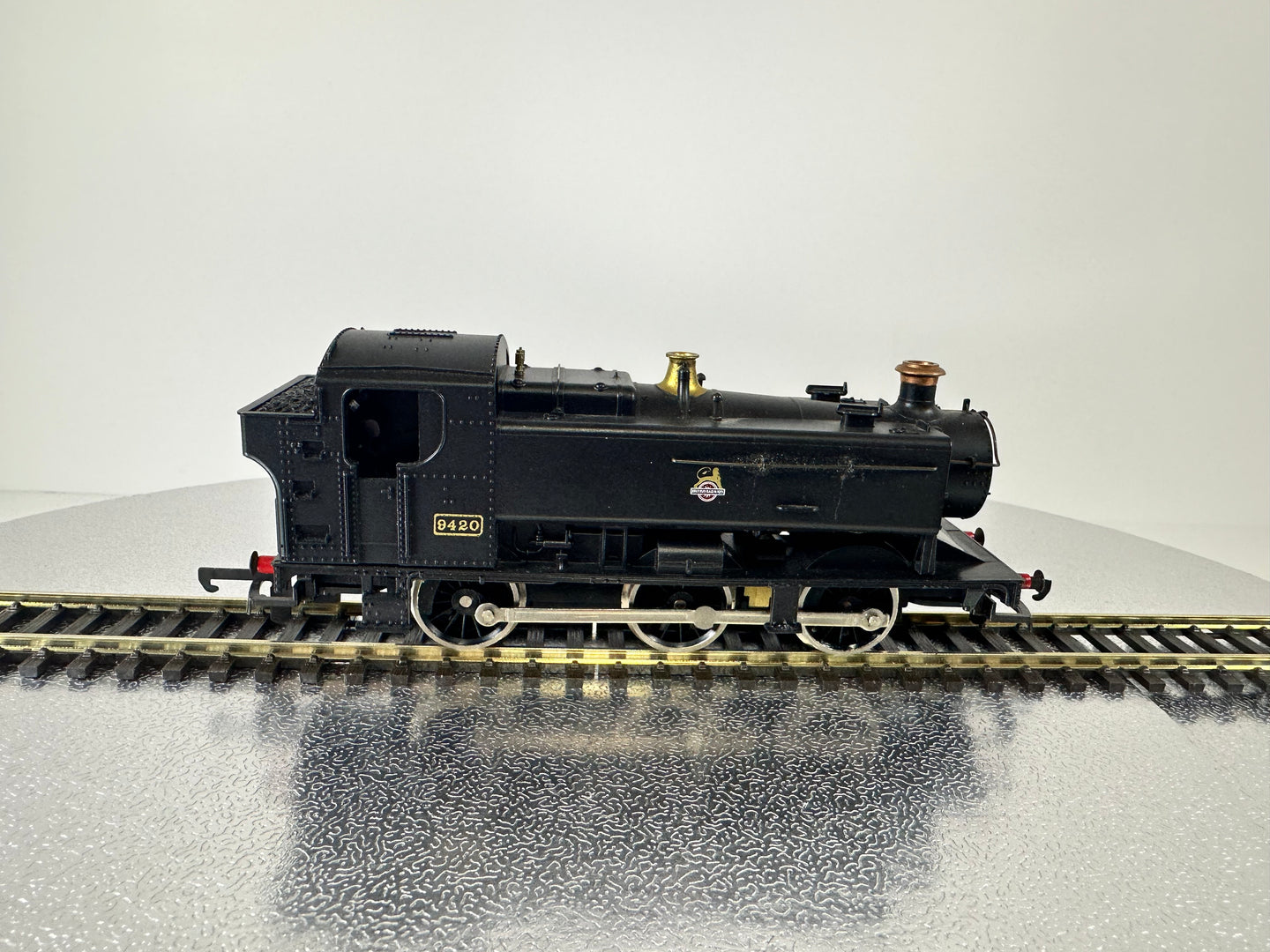 SHL2029 - Lima Tank Engine, DCC Fitted (Steam) (OO)