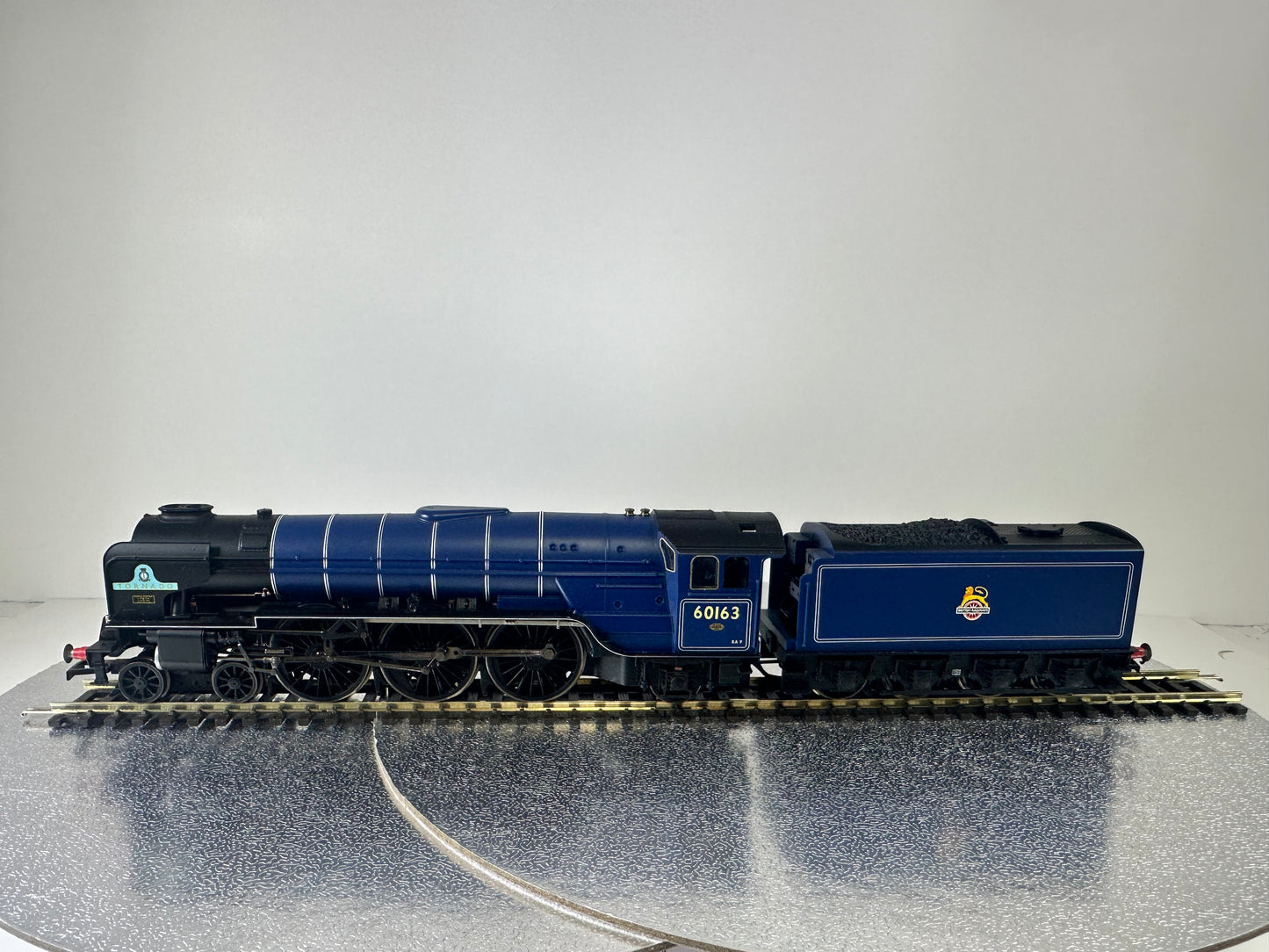 SHL2038 - Hornby - Class A1 Tornado, DCC Sound Fitted (Steam) (OO)