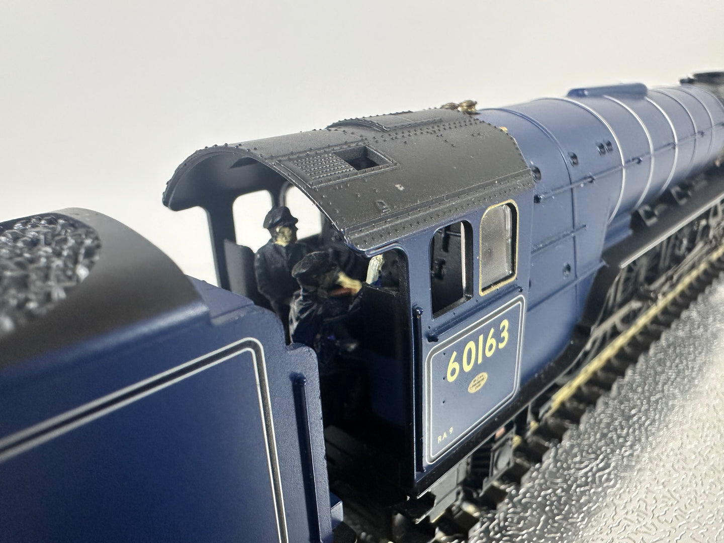SHL2038 - Hornby - Class A1 Tornado, DCC Sound Fitted (Steam) (OO)