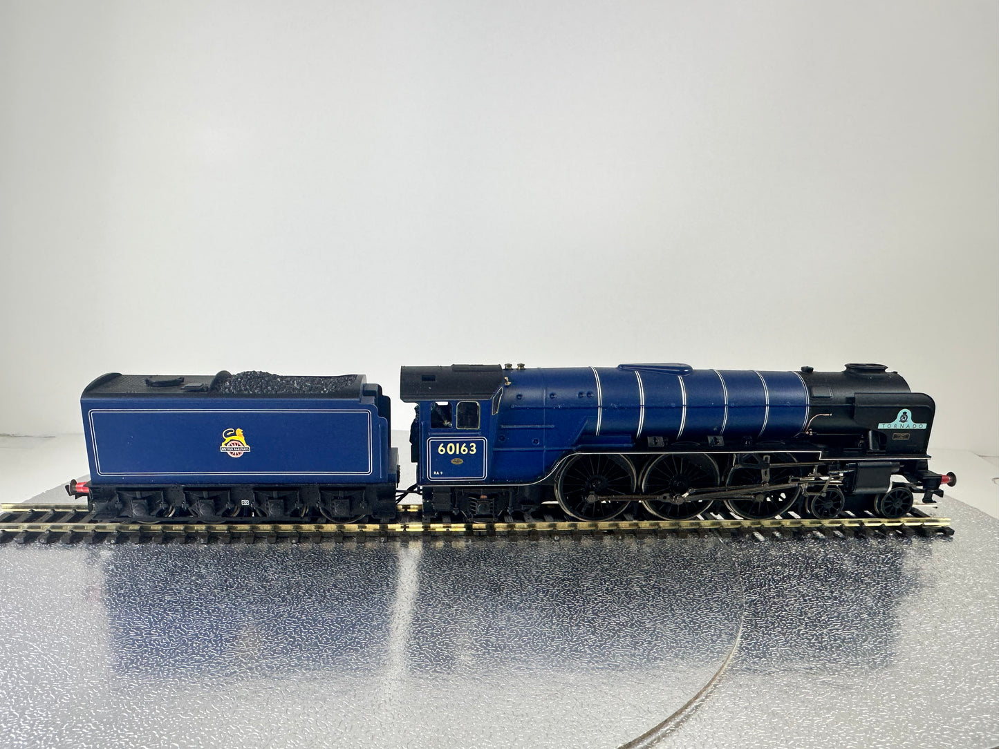 SHL2038 - Hornby - Class A1 Tornado, DCC Sound Fitted (Steam) (OO)