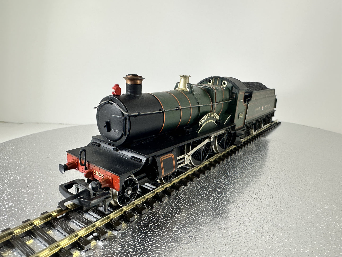 SHL2039 - Hornby - County Class 'Denbigh' (Steam) (OO)