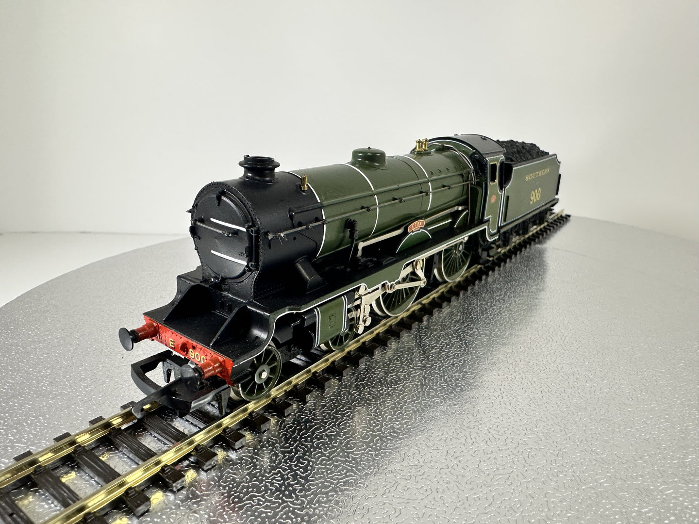 SHL2040 - Hornby - SR School Class 'Eton' (Steam) (OO)