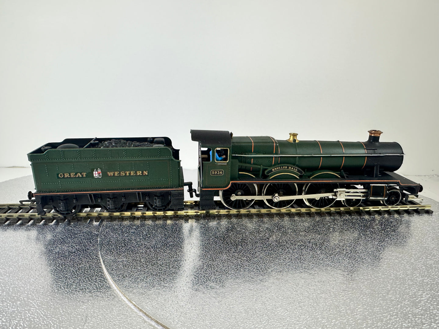 SHL2046 - Hornby - Kneller Hall (Steam) (OO)