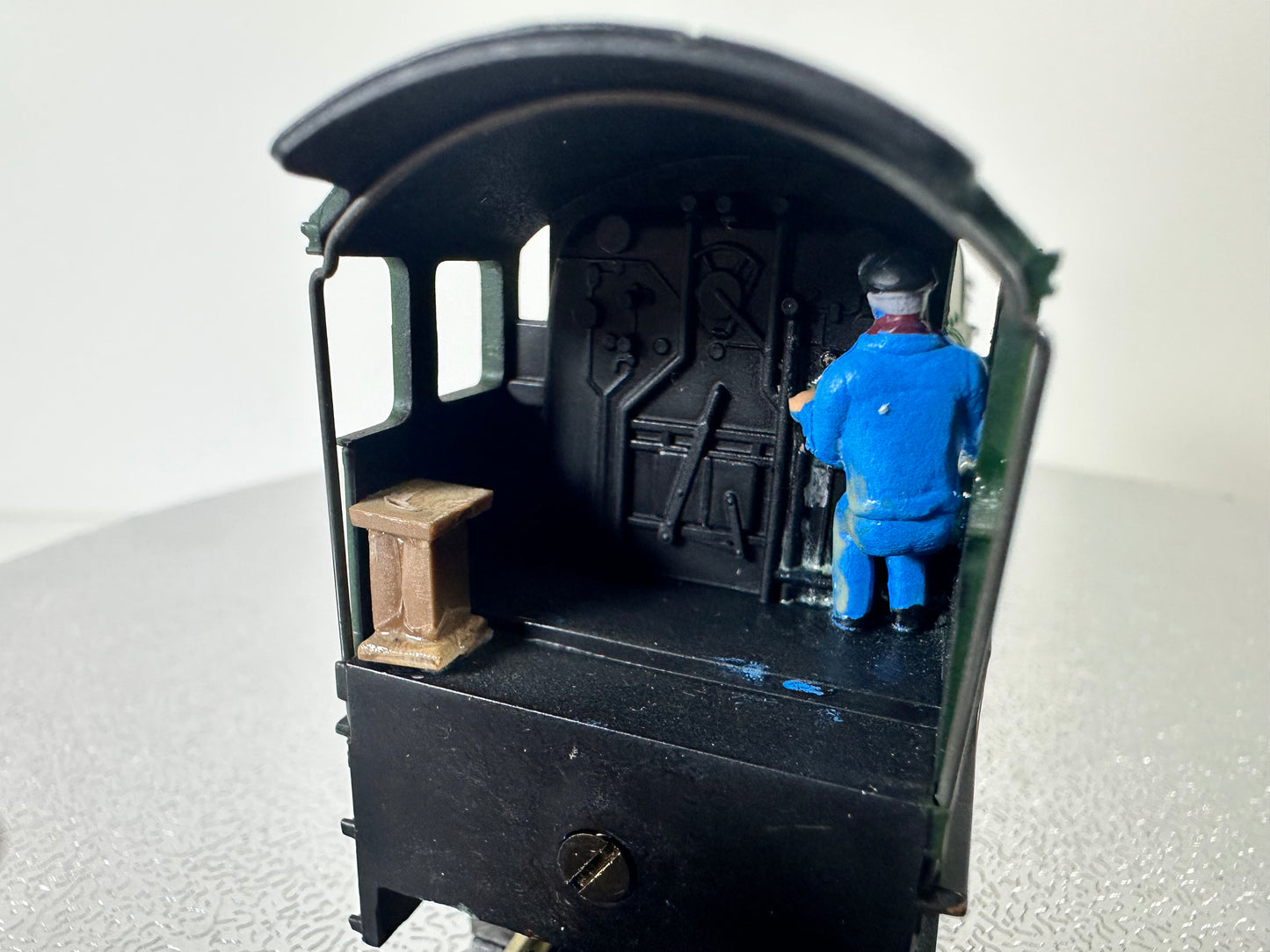 SHL2046 - Hornby - Kneller Hall (Steam) (OO)