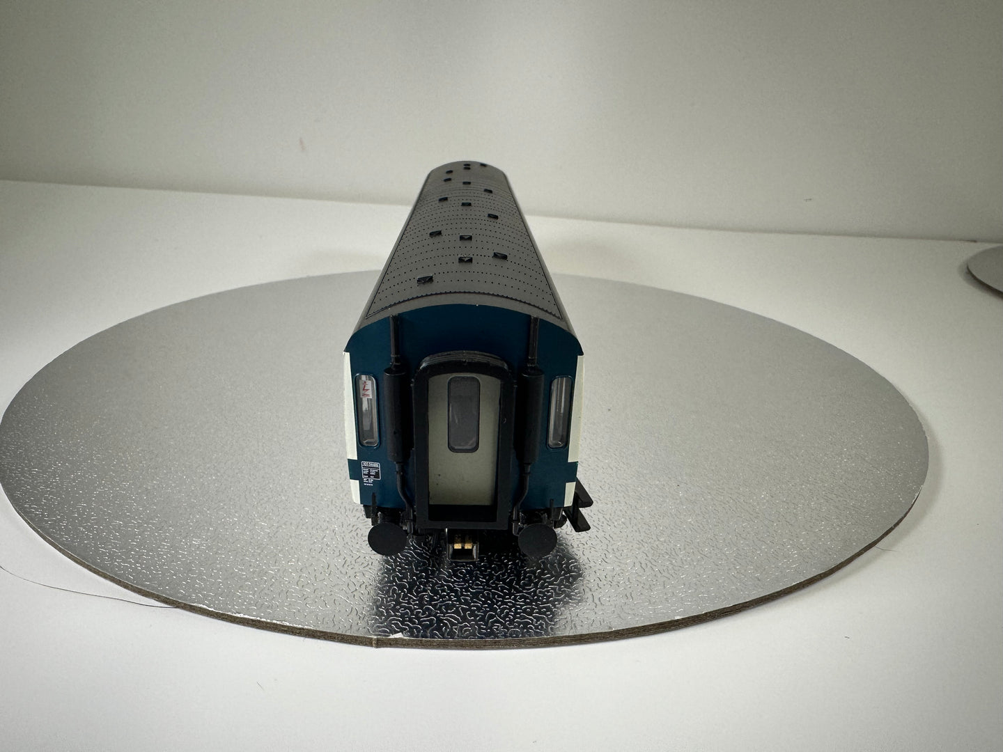 SHL2053 - 32-289 - Class 101 DMU BR Refurbished White & Blue (OO/HO)