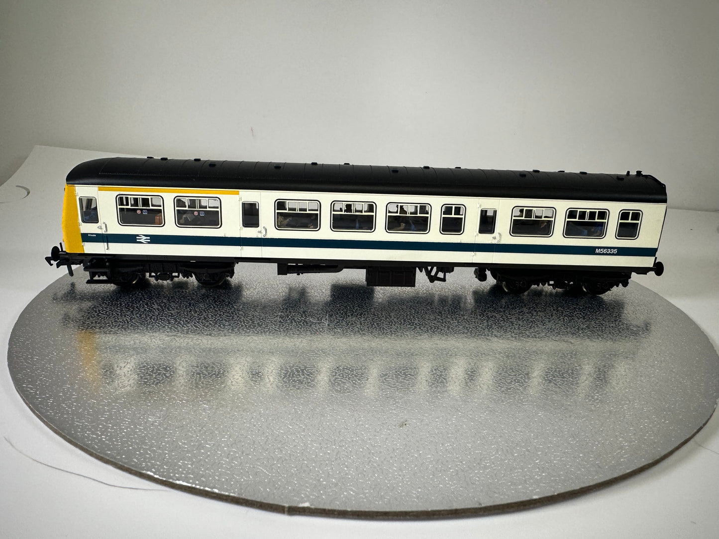 SHL2053 - 32-289 - Class 101 DMU BR Refurbished White & Blue (OO/HO)