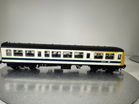 SHL2053 - 32-289 - Class 101 DMU BR Refurbished White & Blue (OO/HO)