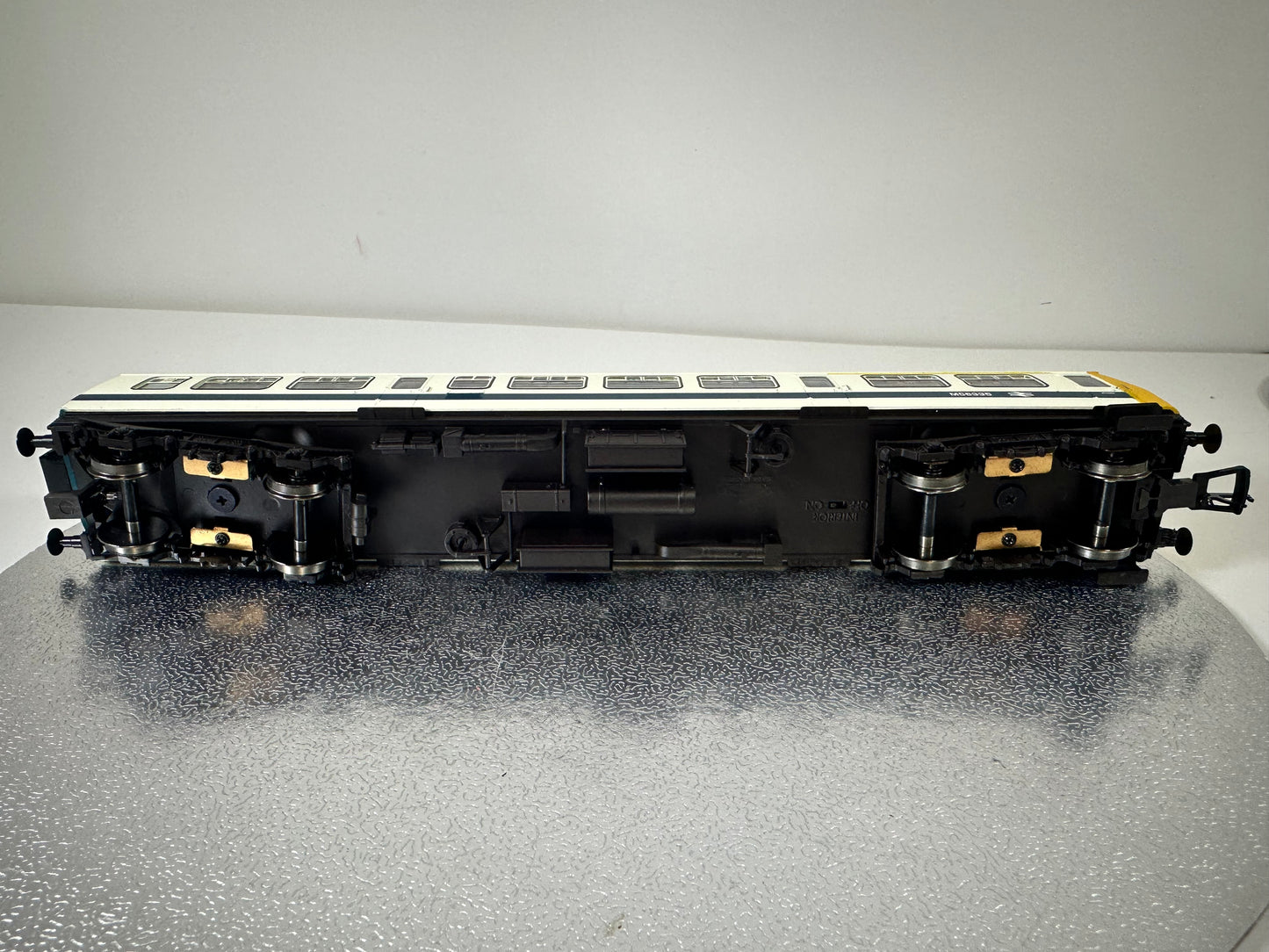 SHL2053 - 32-289 - Class 101 DMU BR Refurbished White & Blue (OO/HO)