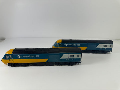 Hornby R332 Class 43 & Mk3 Coaches '43010' & '43011' (OO)