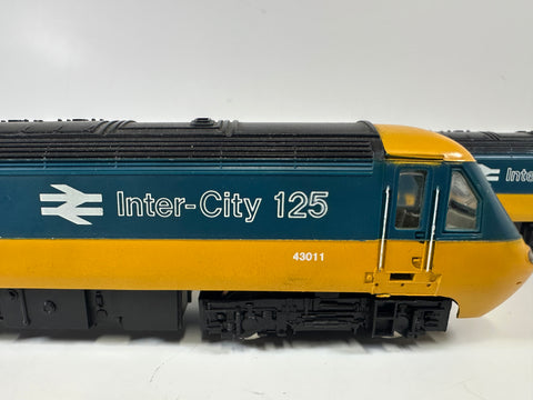 Hornby R332 Class 43 & Mk3 Coaches '43010' & '43011' (OO)