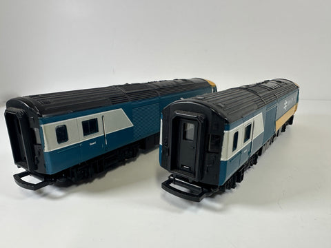 Hornby R332 Class 43 & Mk3 Coaches '43010' & '43011' (OO)