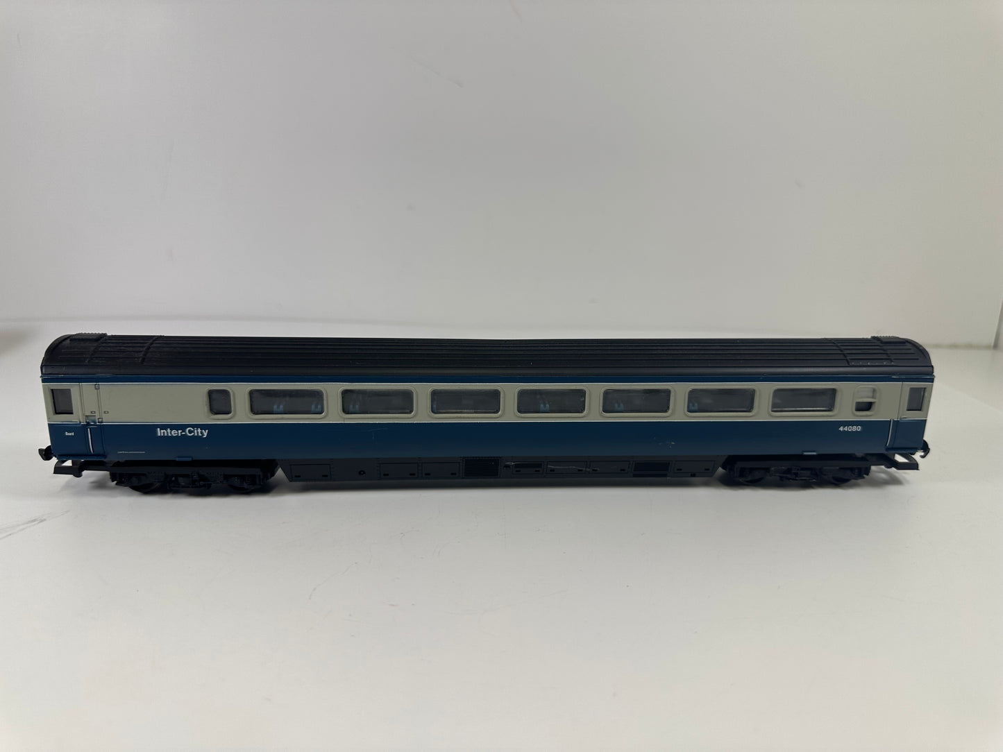 Hornby R332 Class 43 & Mk3 Coaches '43010' & '43011' (OO)