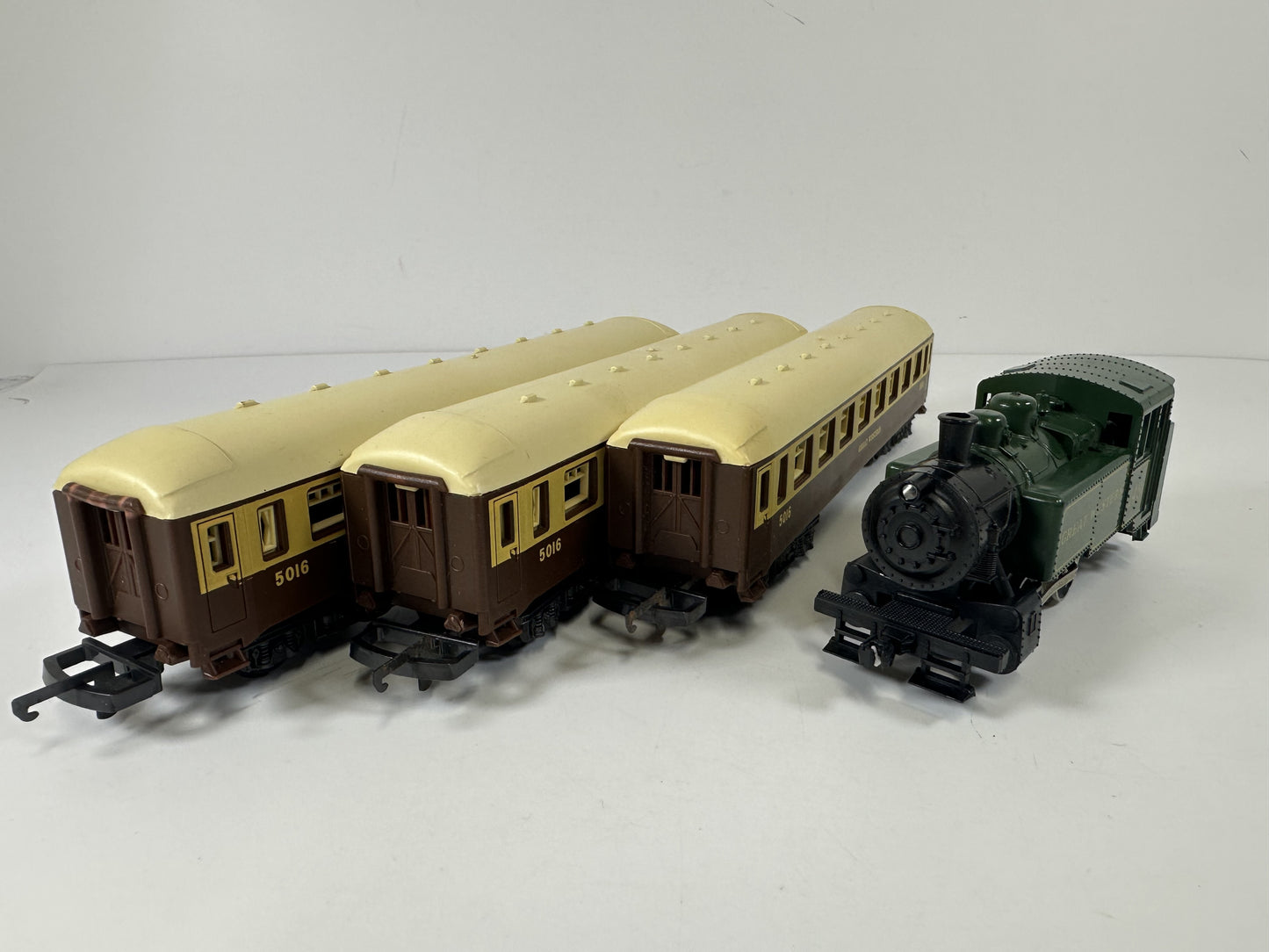 Lima '148' Great Western Steam Loco with x3 Coaches (HO/OO)