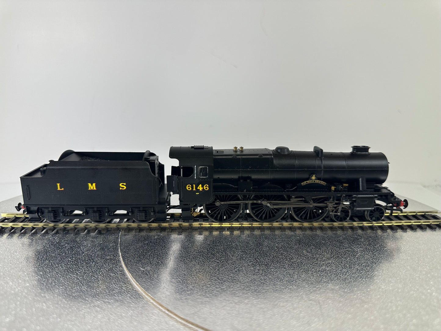 Hornby R3557 LMS Royal Scot Class 'The Rifle Brigade' DCC Fitted (OO)
