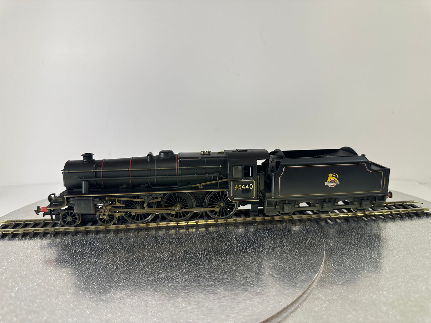 Hornby R2450 Class 5MT '45440' Steam Loco (Weathered) OO