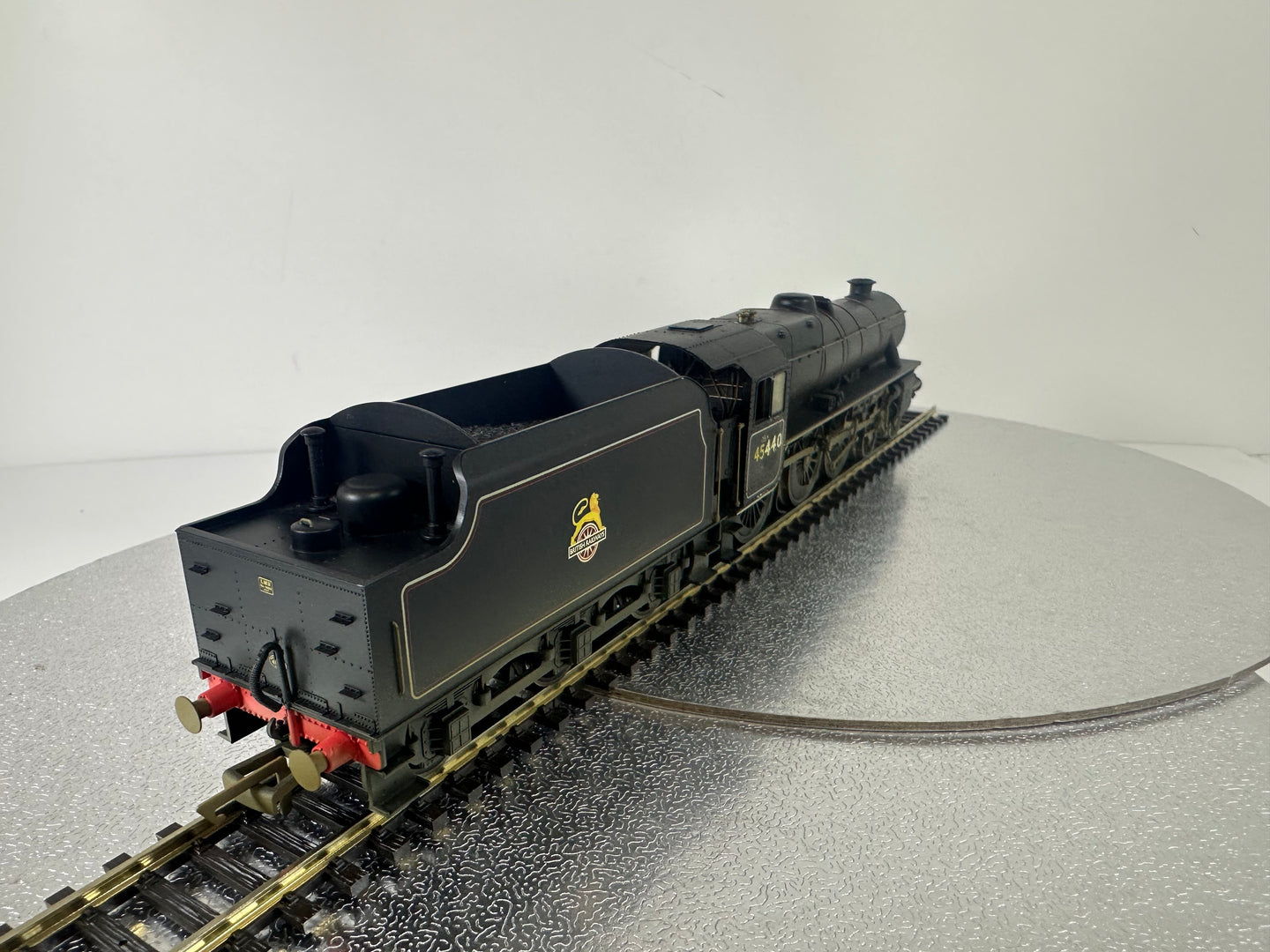Hornby R2450 Class 5MT '45440' Steam Loco (Weathered) OO