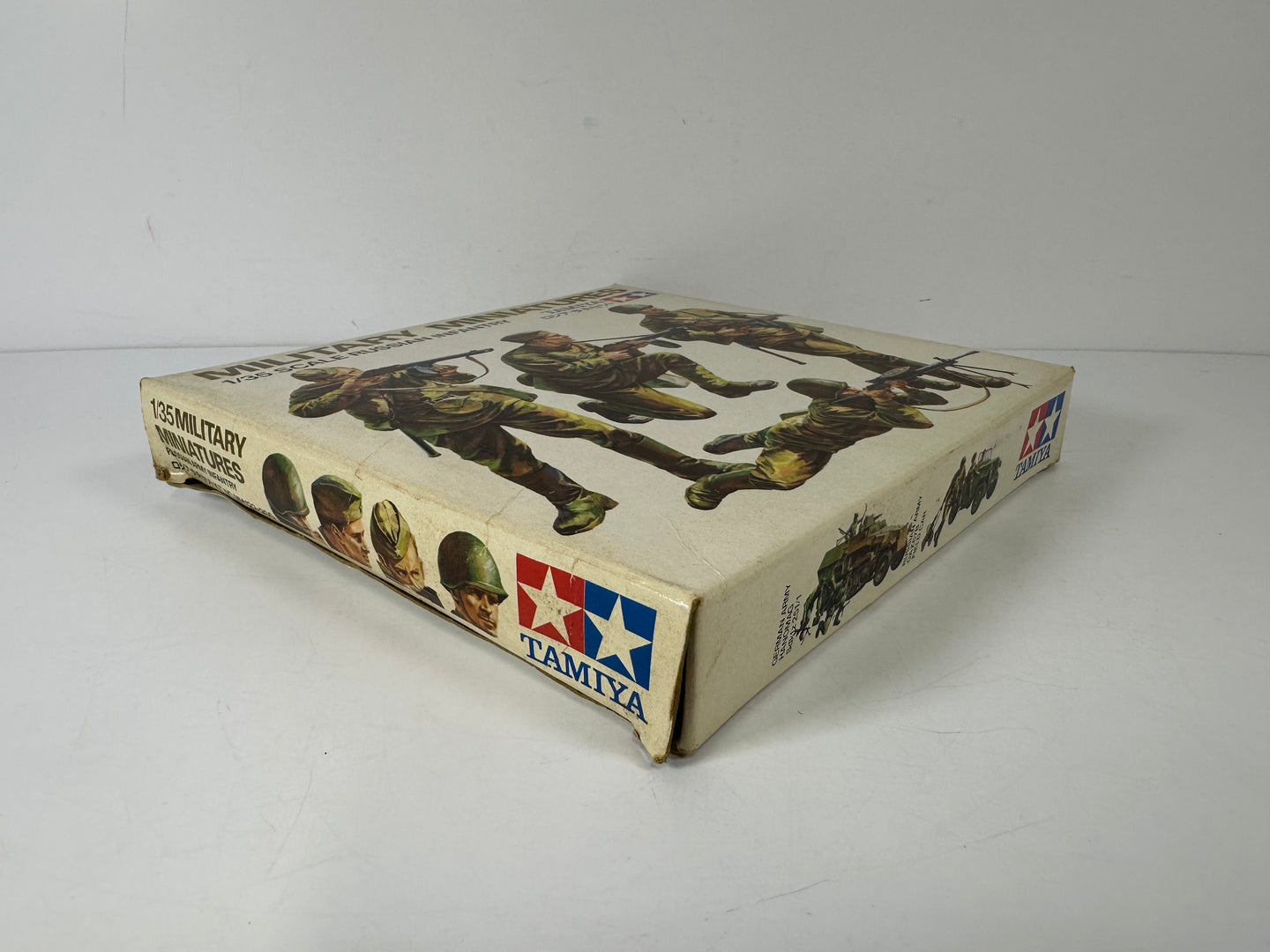 Tamiya MM122 Military Miniatures Russian Infantry, 1:35 Scale