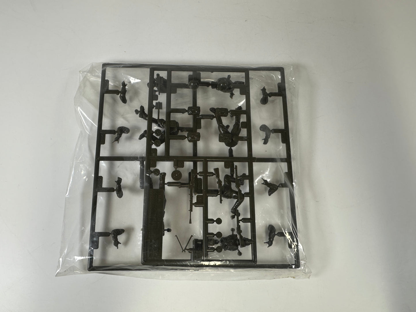 Tamiya MM122 Military Miniatures Russian Infantry, 1:35 Scale