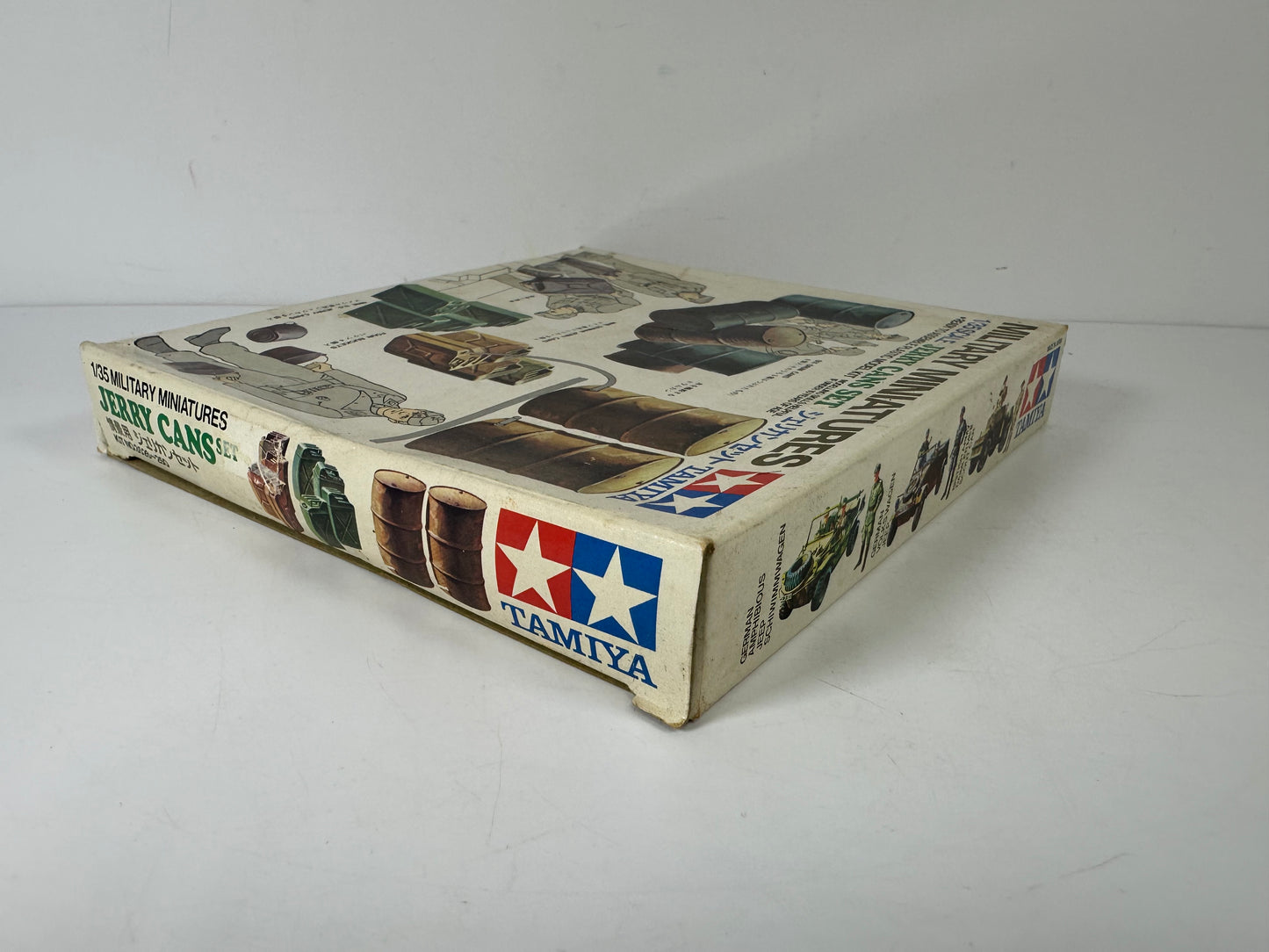 Tamiya 3526 Military Miniatures Jerry Cans Set, 1:35 Scale
