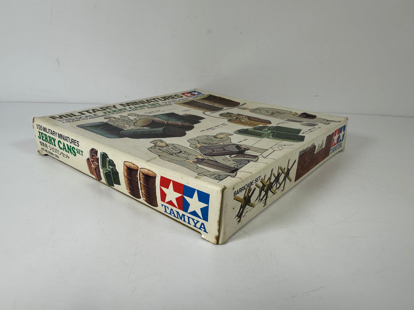 Tamiya 3526 Military Miniatures Jerry Cans Set, 1:35 Scale
