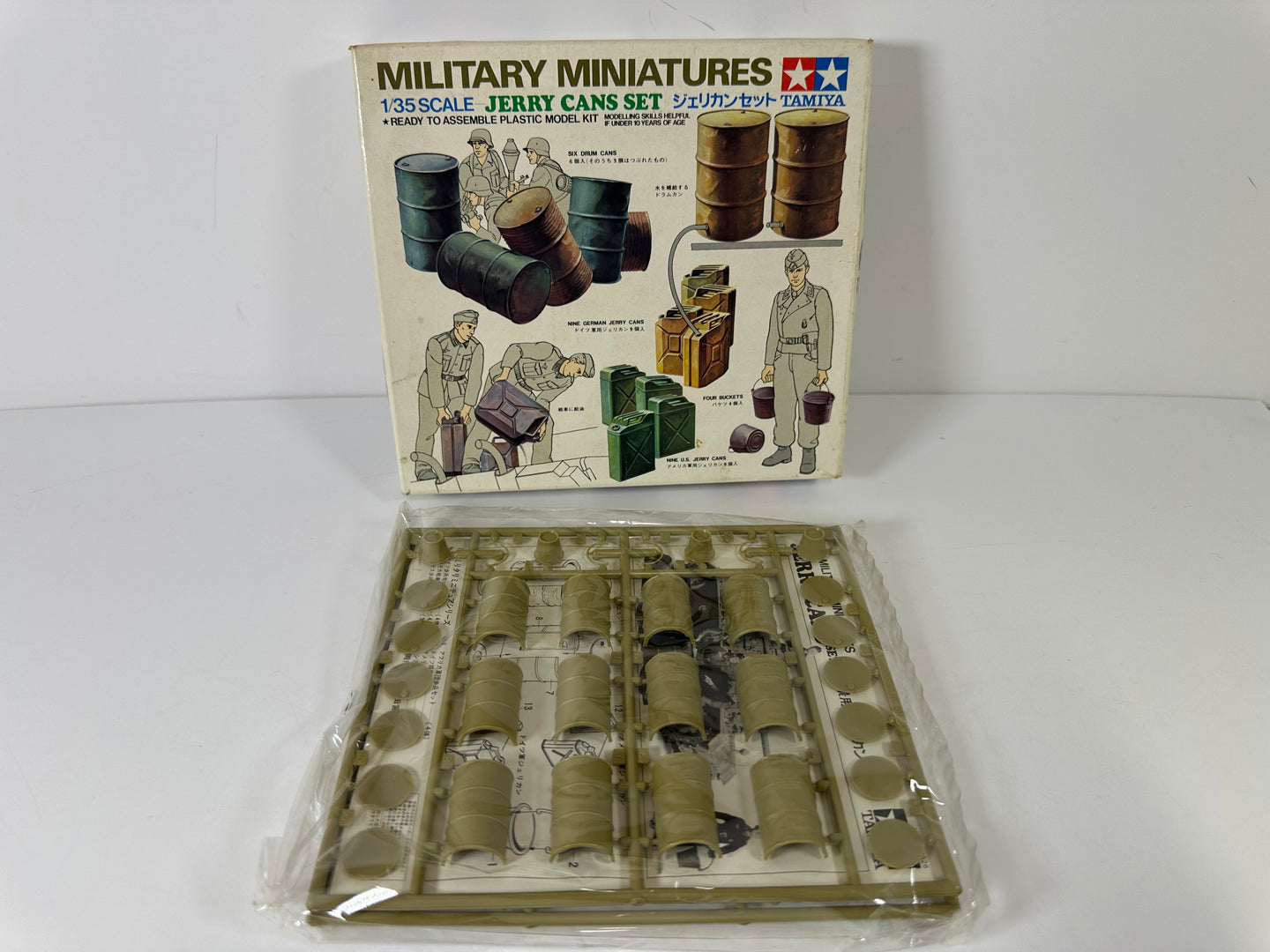 Tamiya 3526 Military Miniatures Jerry Cans Set, 1:35 Scale