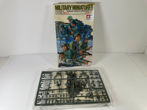 Tamiya MM161 Military Miniatures German Panzer Grenadies Set, 1:35 Scale