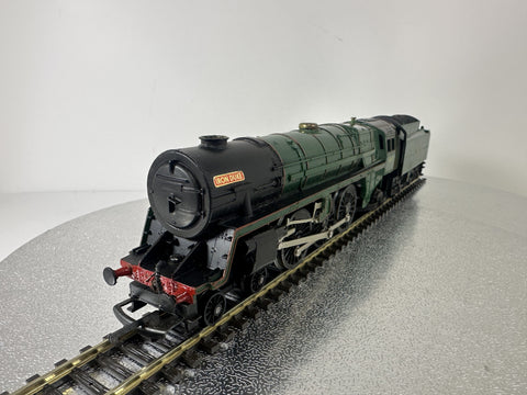 Hornby 'Iron Duke' Locomotive & Tender '70014' Steam Loco (OO)