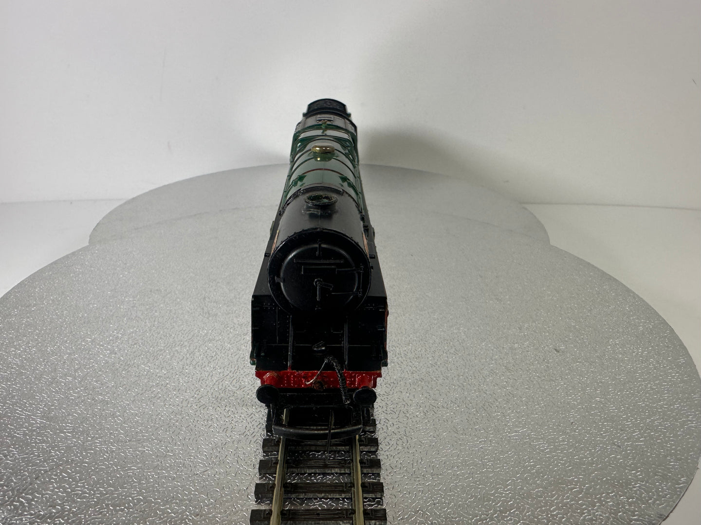 Hornby 'Iron Duke' Locomotive & Tender '70014' Steam Loco (OO)