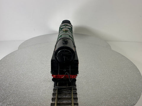 Hornby 'Iron Duke' Locomotive & Tender '70014' Steam Loco (OO)