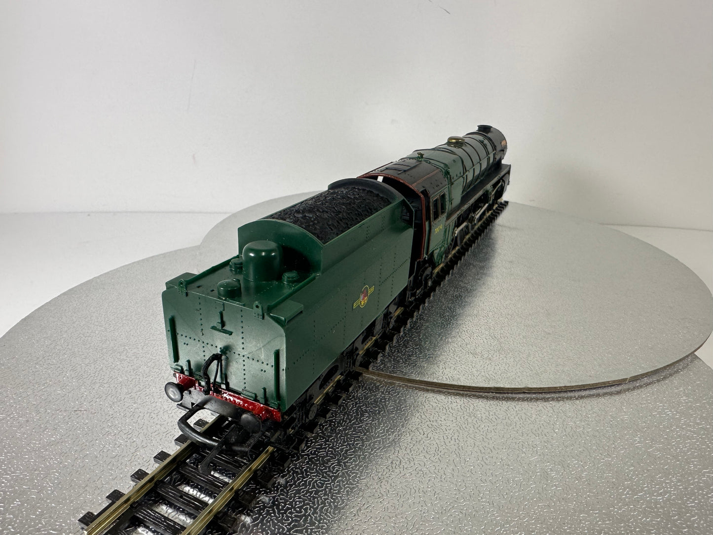 Hornby 'Iron Duke' Locomotive & Tender '70014' Steam Loco (OO)