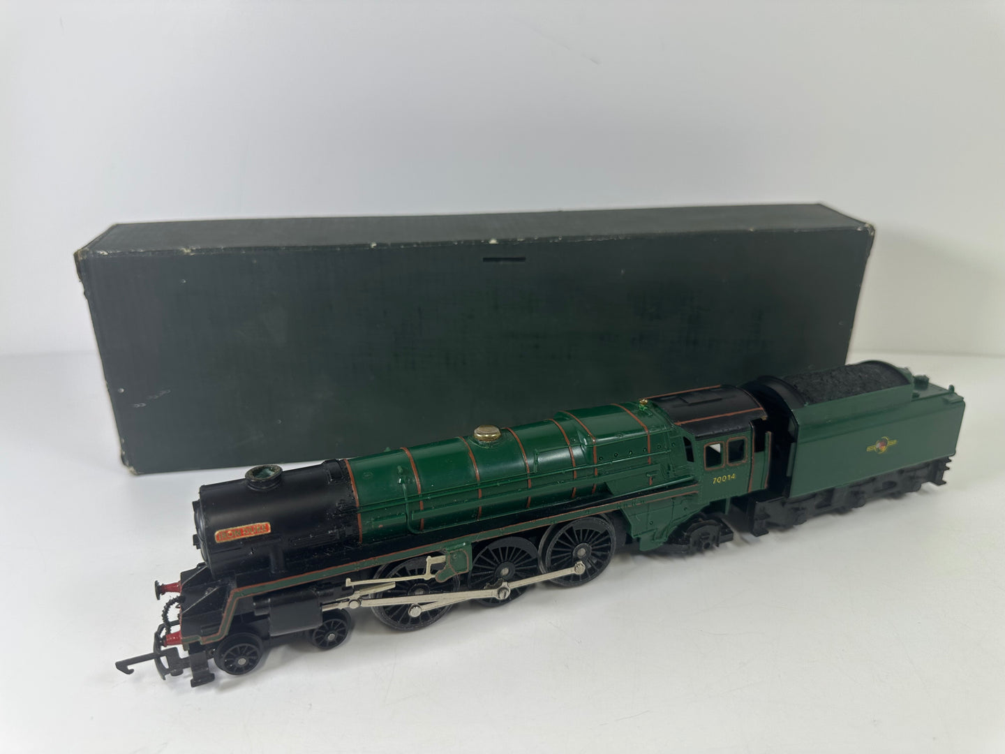 Hornby 'Iron Duke' Locomotive & Tender '70014' Steam Loco (OO)
