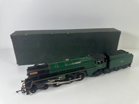Hornby 'Iron Duke' Locomotive & Tender '70014' Steam Loco (OO)