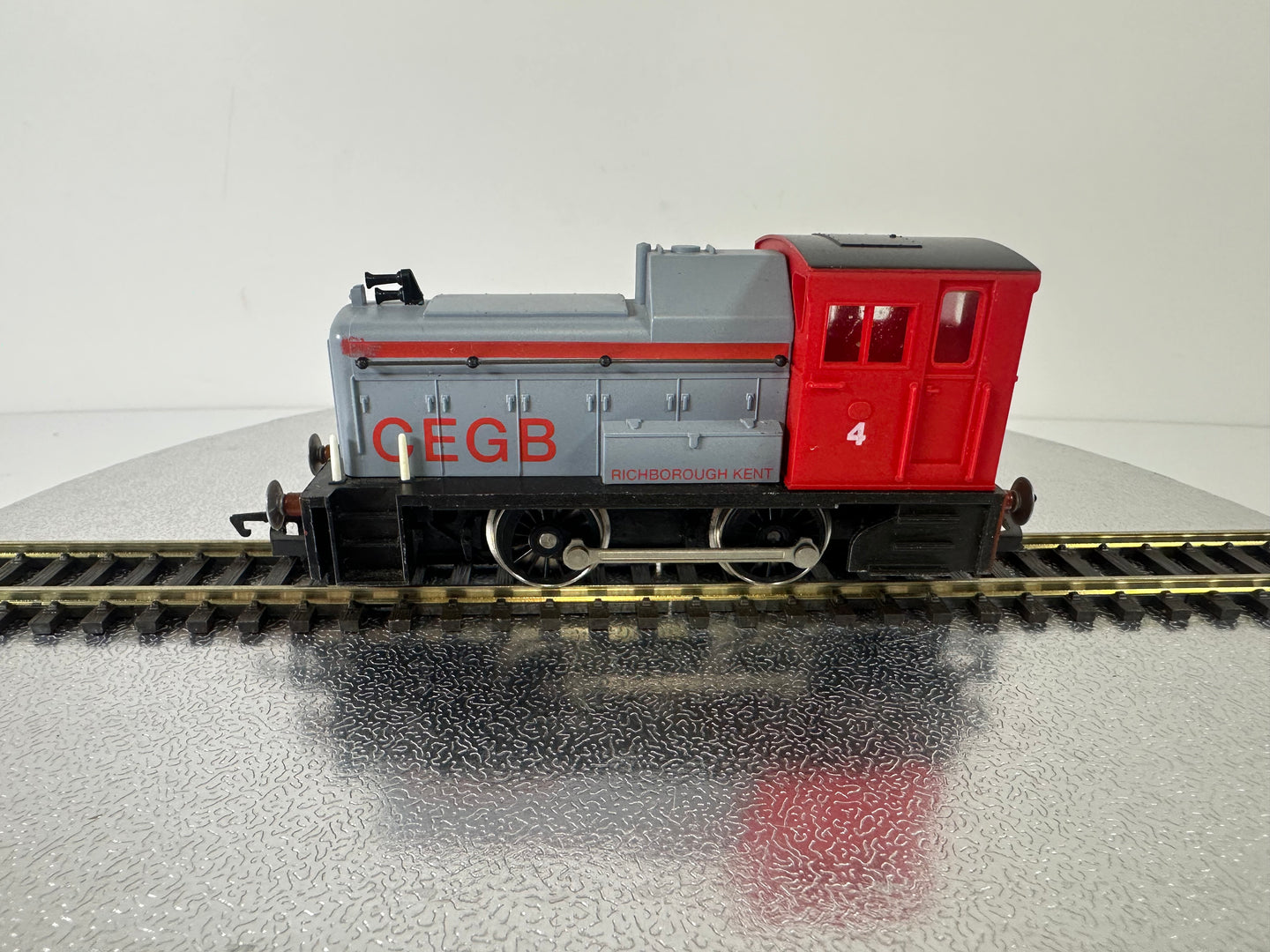 Hornby R.799 Shunter 'CEGB' Diesel Loco (OO)