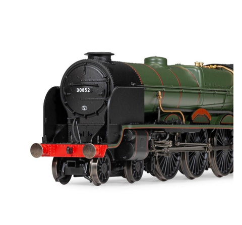 Hornby R3732 BR (Early) Lord Nelson Class '30852' 4-6-0 'Sir Walter Raleigh' Era 5 (OO)