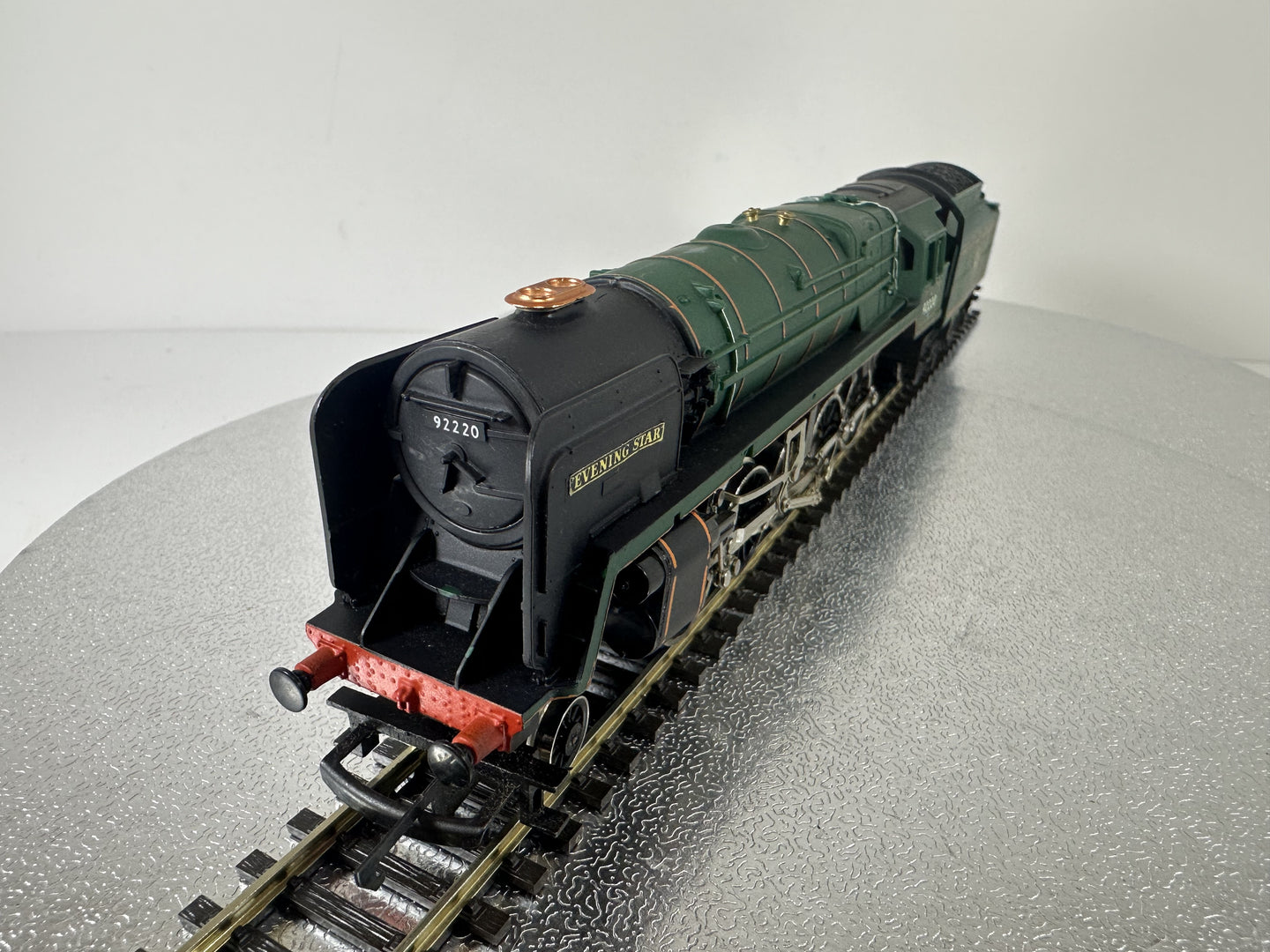 Hornby 'Evening Star' Locomotive & Tender '92220' Steam Loco (OO)