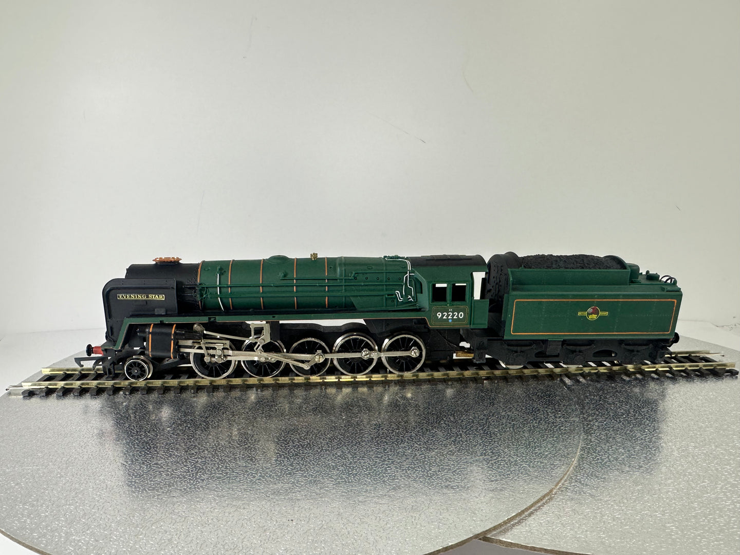 Hornby 'Evening Star' Locomotive & Tender '92220' Steam Loco (OO)