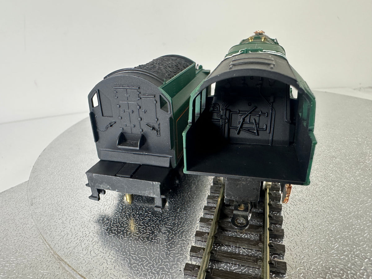 Hornby 'Evening Star' Locomotive & Tender '92220' Steam Loco (OO)