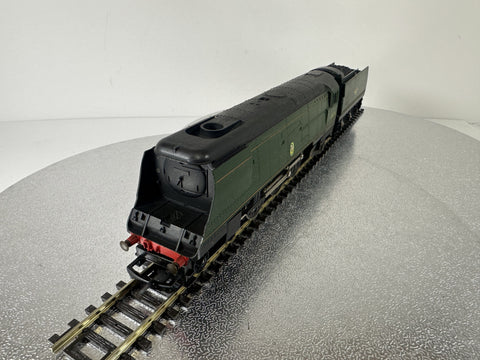 Hornby R356 British Railways '34051' Steam Loco (OO)