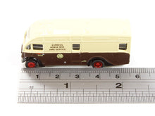 Load image into Gallery viewer, NAH007 - GWR Albion Horsebox (N)
